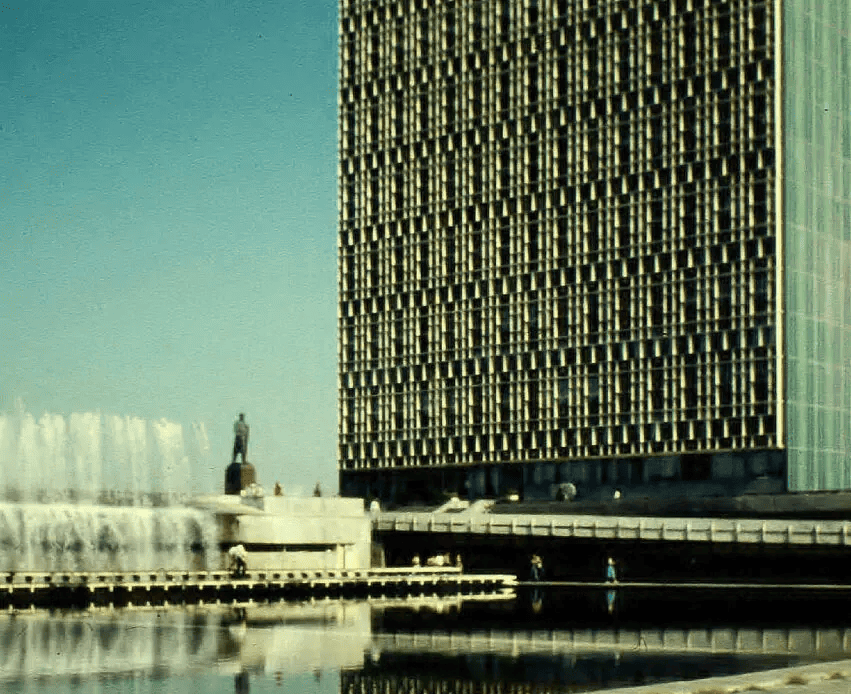 Fountains at Mustaqillik Square
