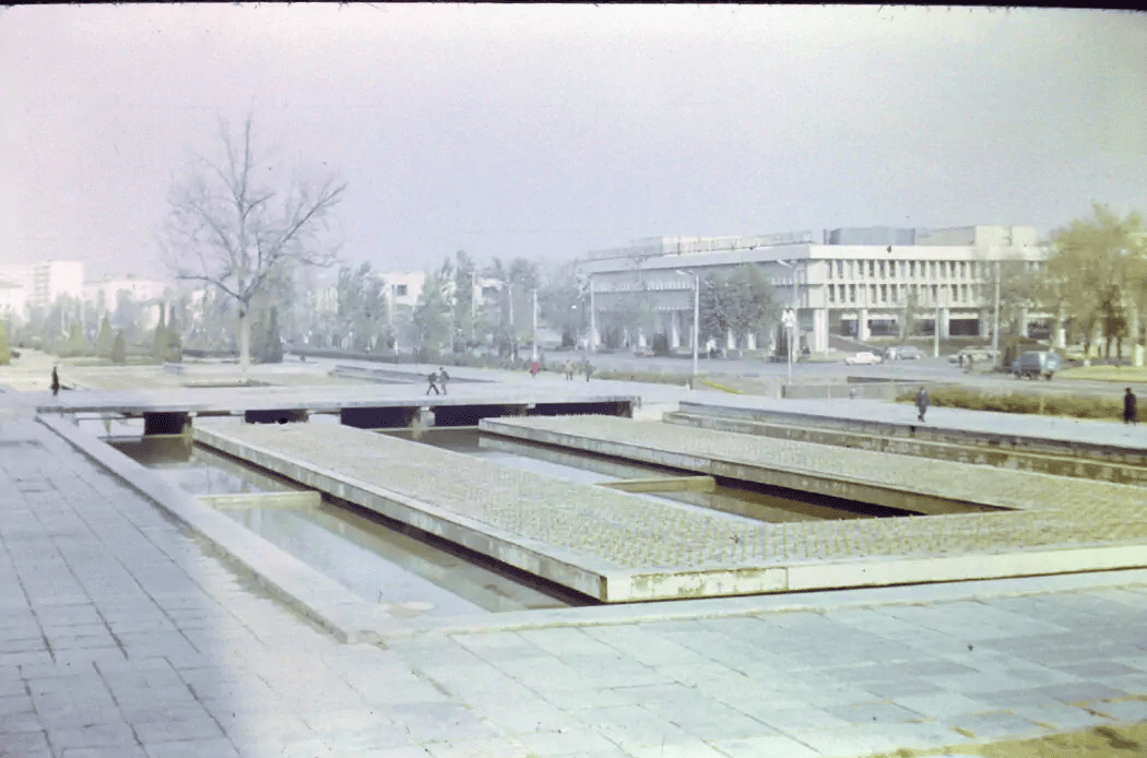 Fountains at Mustaqillik Square