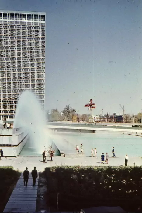 Fountains at Mustaqillik Square