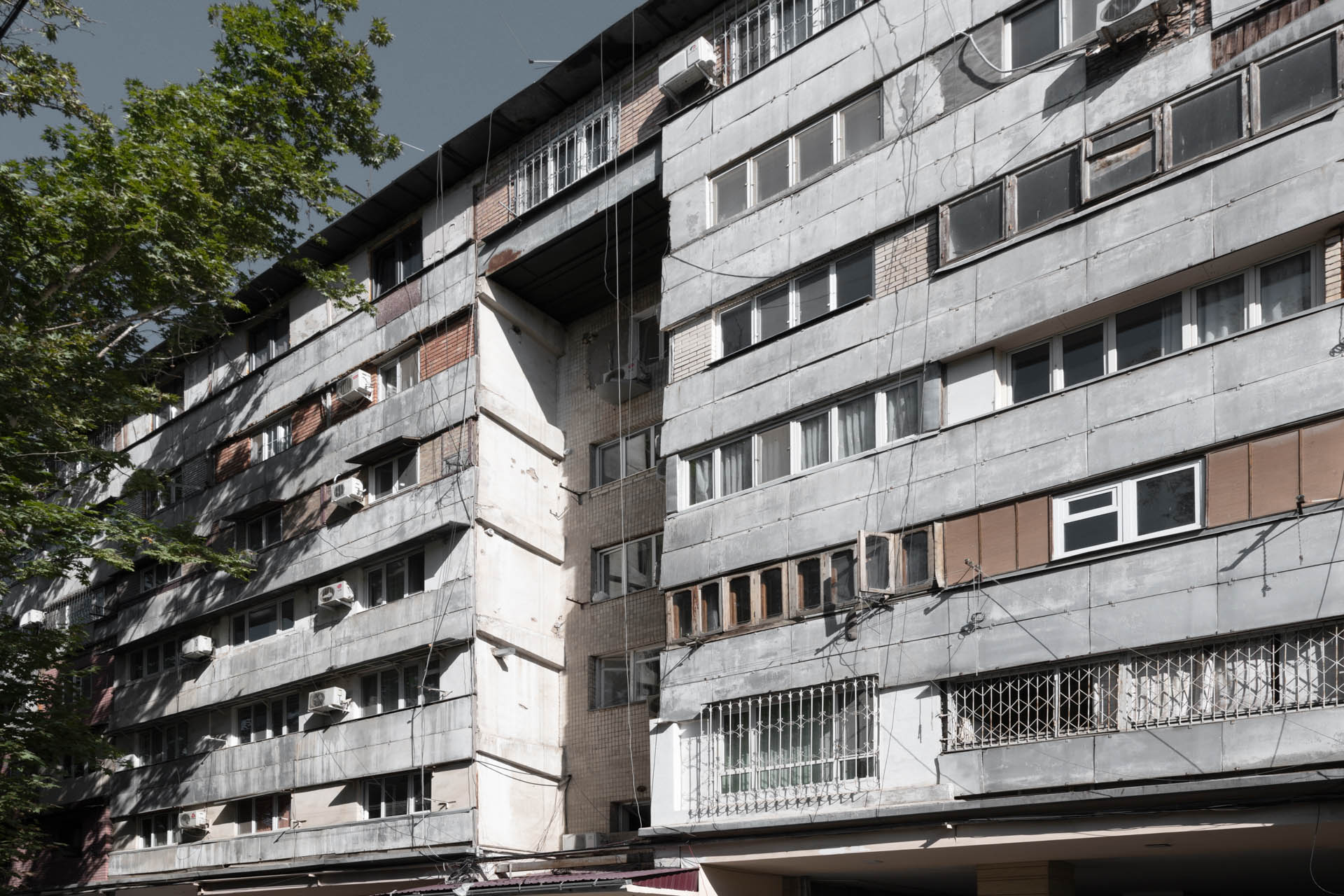 Residential Building on Sharaf Rashidov Street
